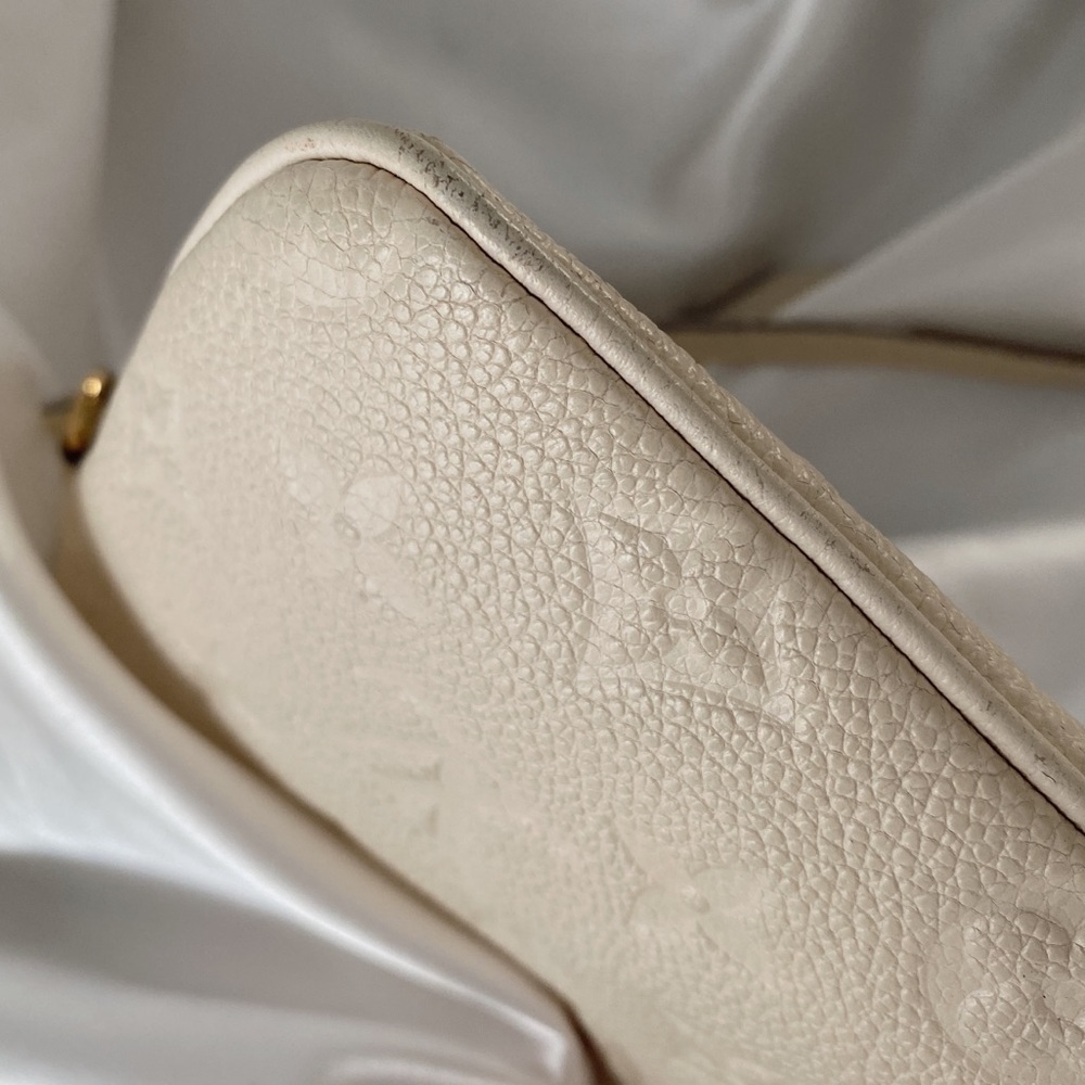 🕊SOLD🕊 LOUIS VUITTON EMPREINTE CITADINE POCHETTE - Picture 13 of 16